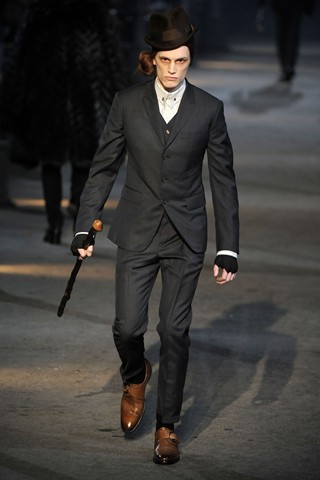 Alexander McQueen / - 2009-2010